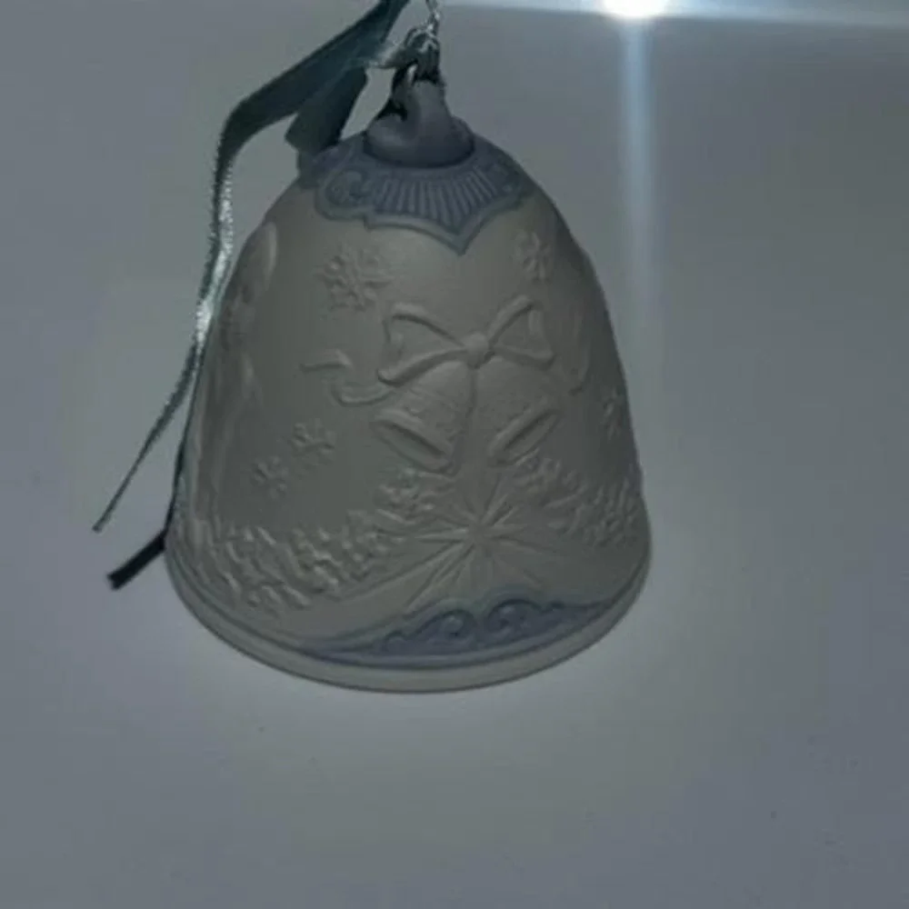 Lladro 2002 Christmas Bell Porcelain Ornament Angel Cherub Blue White Matte 3